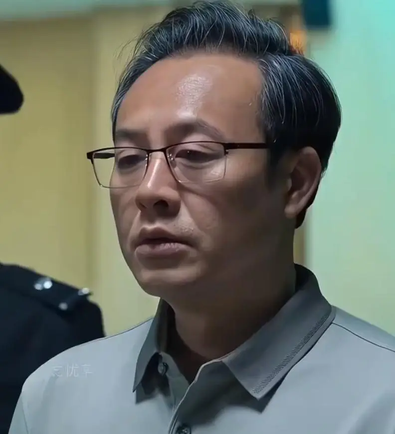 明星私底黑料其他明星知道吗,_内娱制片人黑榜艺人名单_黑榜艺人真实身份揭露